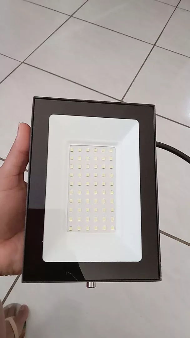 Foto do refletor enviada para avaliações 6