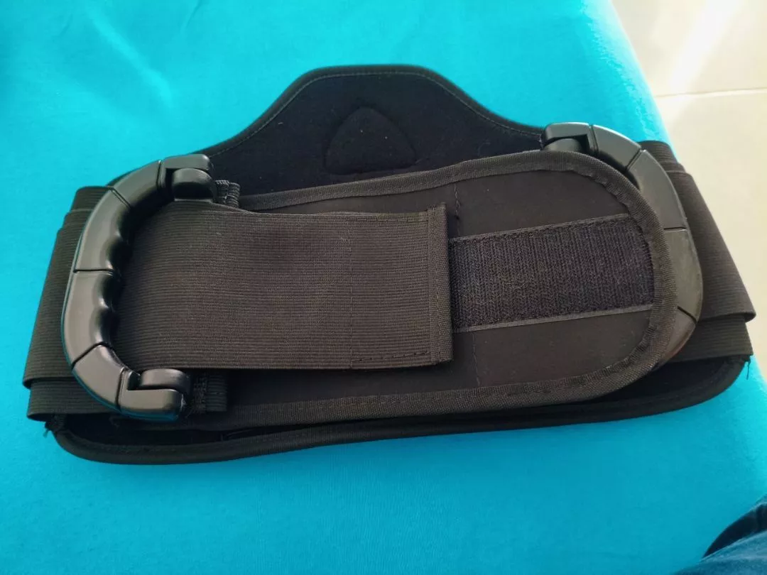 Foto de cliente 3 da cinta lombar para moto